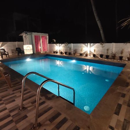 Pv Inn Puducherry Buitenkant foto