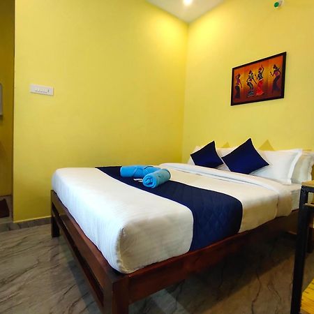 Pv Inn Puducherry Buitenkant foto
