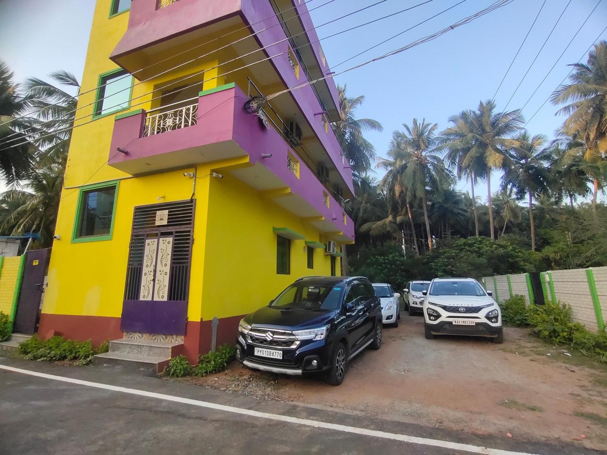 Pv Inn Puducherry Buitenkant foto