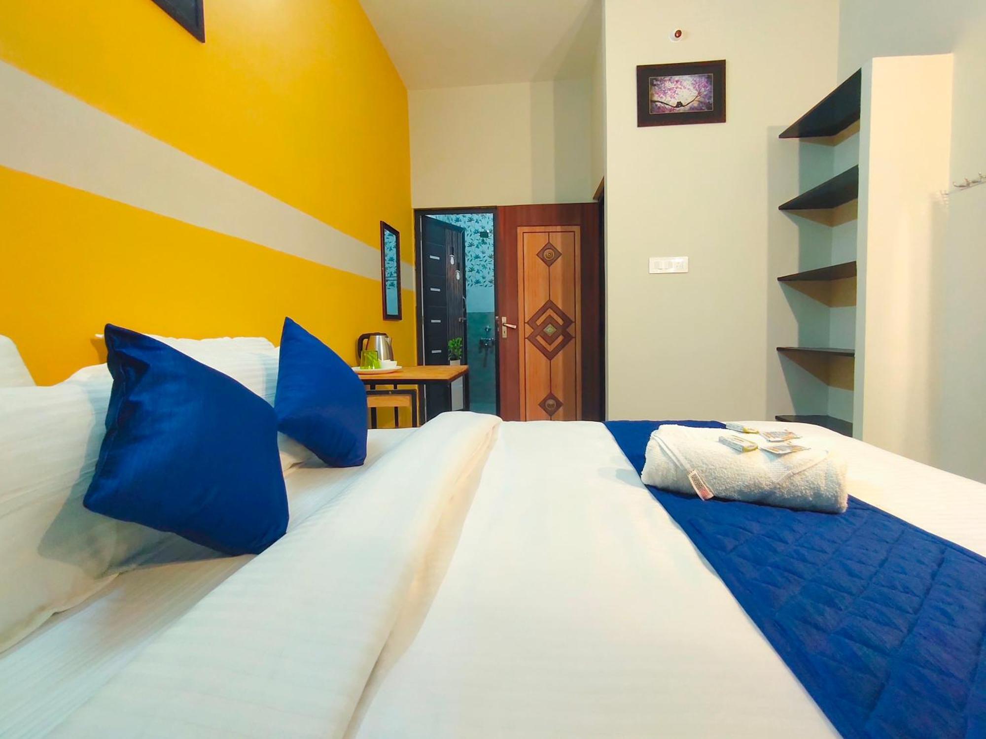 Pv Inn Puducherry Buitenkant foto