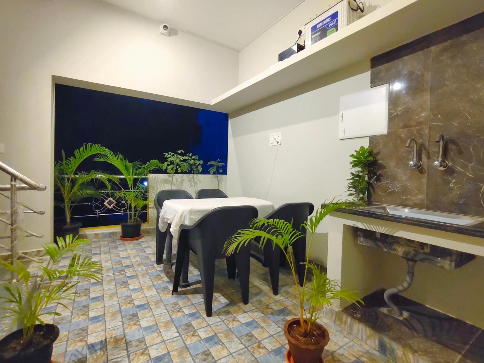 Pv Inn Puducherry Buitenkant foto