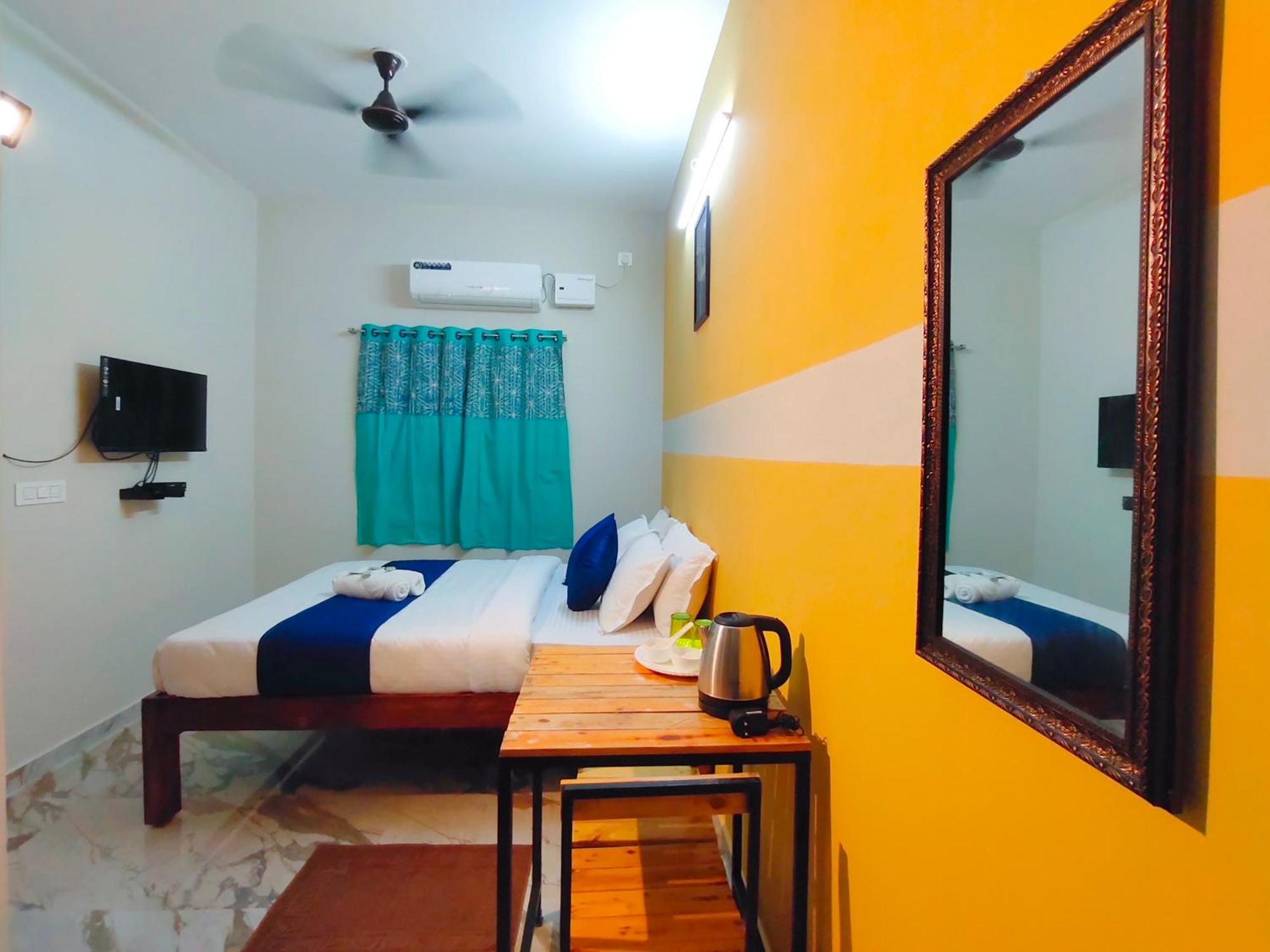Pv Inn Puducherry Buitenkant foto
